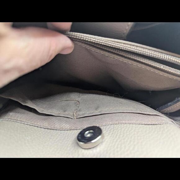 Stylish London Fog Hand Bag - Excellent Condition - Picture 7 of 9